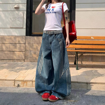 Jeans with wide legs