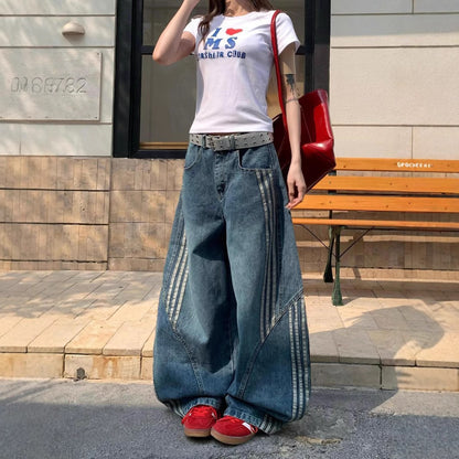 Jeans with wide legs